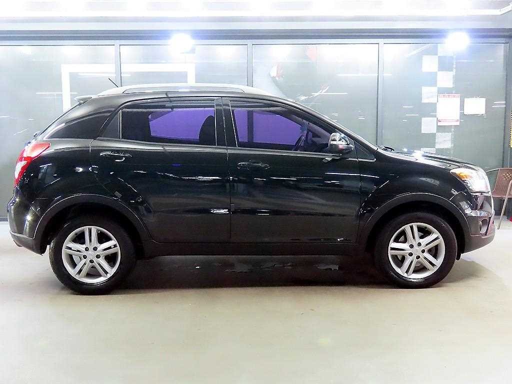 KG모빌리티(쌍용) 코란도 뉴코란도C 2WD 2.0 CVT 고급형 이미지 3