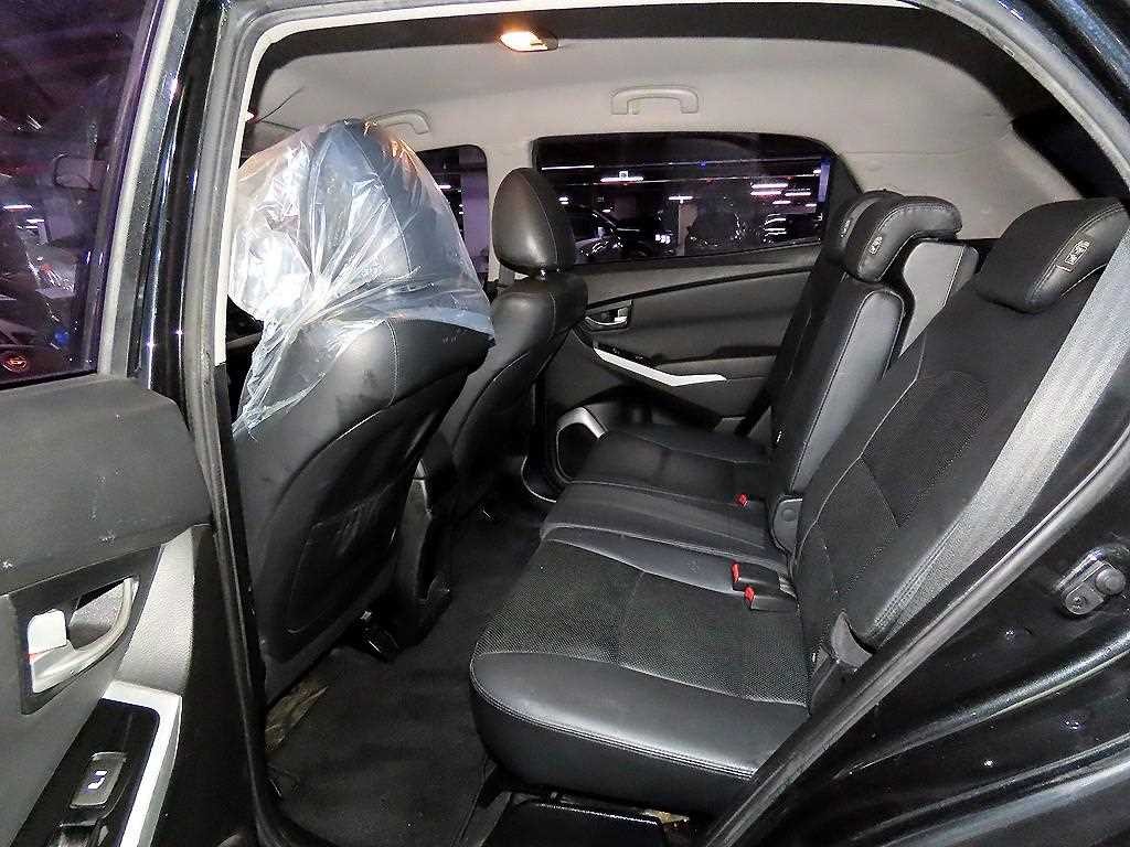 KG모빌리티(쌍용) 코란도 뉴코란도C 2WD 2.0 CVT 고급형 이미지 7