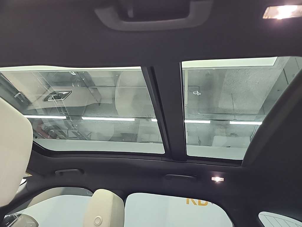 랜드로버 레인지로버 벨라 3.0 D300 R-다이나믹 SE 이미지 14
