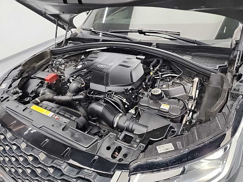 랜드로버 레인지로버 벨라 3.0 D300 R-다이나믹 SE 이미지 5