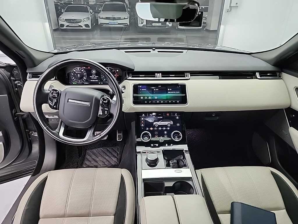 랜드로버 레인지로버 벨라 3.0 D300 R-다이나믹 SE 이미지 7