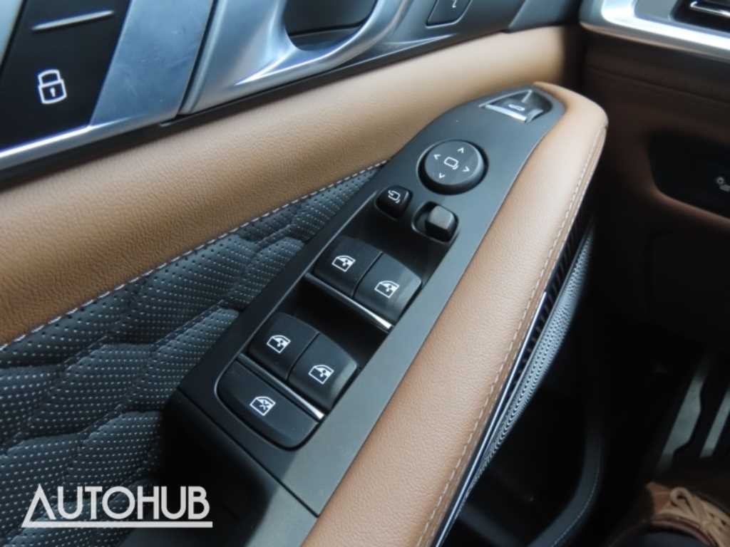 BMW X5M X5M (F95) 4.4 컴페티션 이미지 12