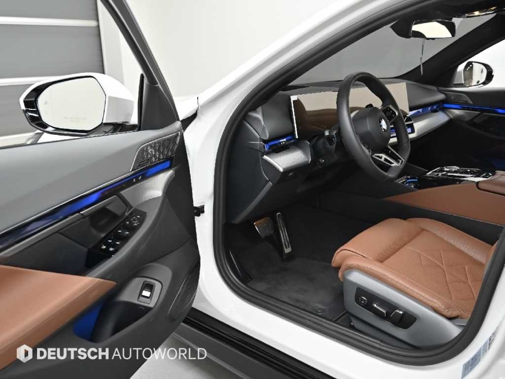 BMW 5시리즈 5시리즈 (G60) 530i xDrive M 스포츠 프로 스페셜 에디션 이미지 11