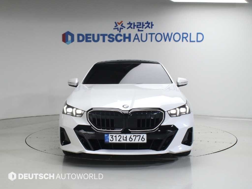 BMW 5시리즈 5시리즈 (G60) 530i xDrive M 스포츠 프로 스페셜 에디션 이미지 3