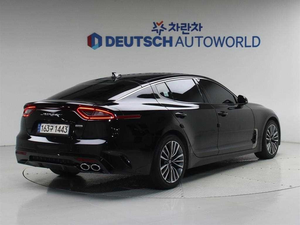 기아 스팅어 디젤 2.2 AWD 플래티넘 이미지 3