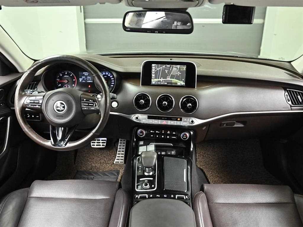 기아 스팅어 디젤 2.2 AWD 플래티넘 이미지 7