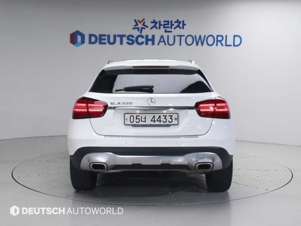 벤츠 GLA 클래스 GLA클래스 X156 GLA220 프리미엄 이미지 4