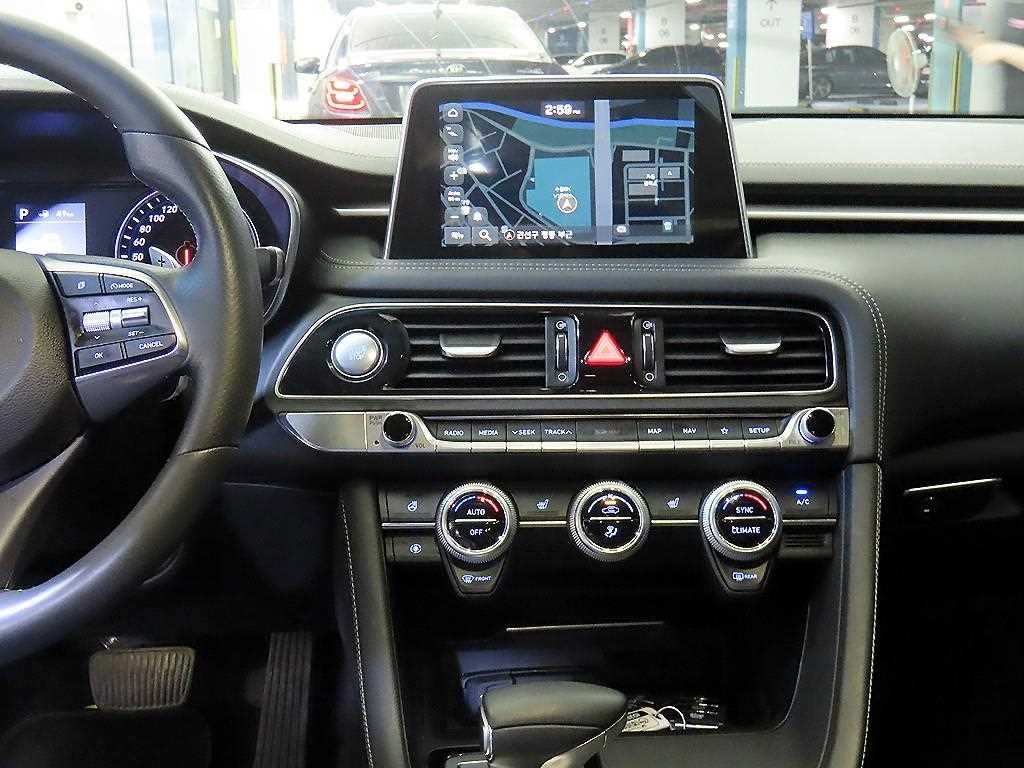 제네시스 G70 2.0T AWD 어드밴스드 이미지 11