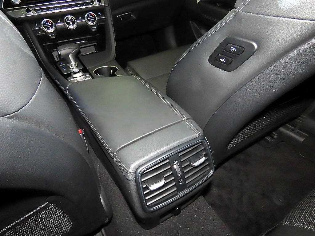 제네시스 G70 2.0T AWD 어드밴스드 이미지 18