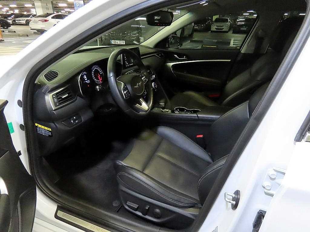 제네시스 G70 2.0T AWD 어드밴스드 이미지 6
