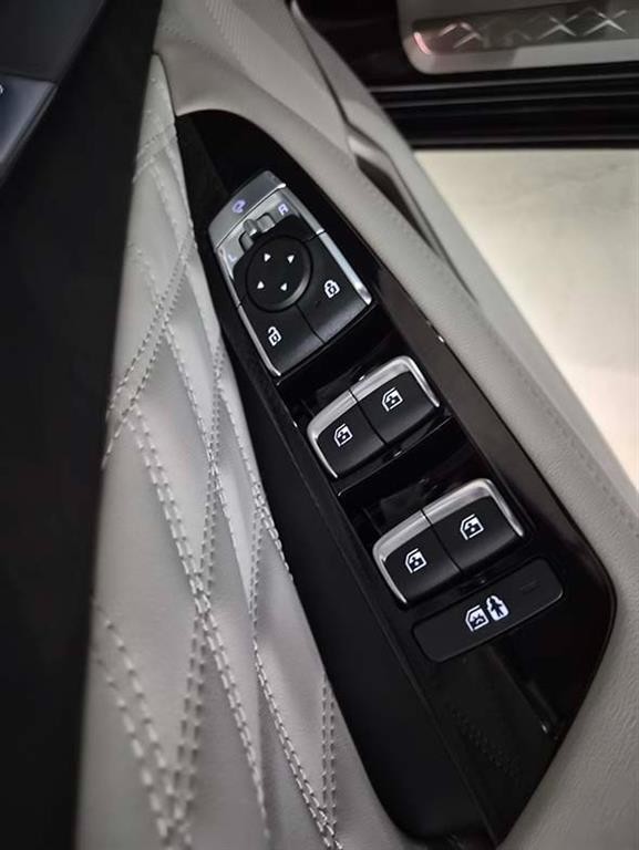 기아 K8 2.5 2WD 시그니처 이미지 12