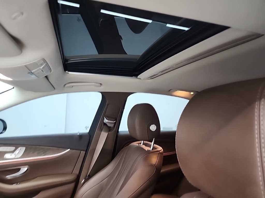 벤츠 E 클래스 E-클래스 W213 E300 4MATIC 익스클루시브 이미지 15