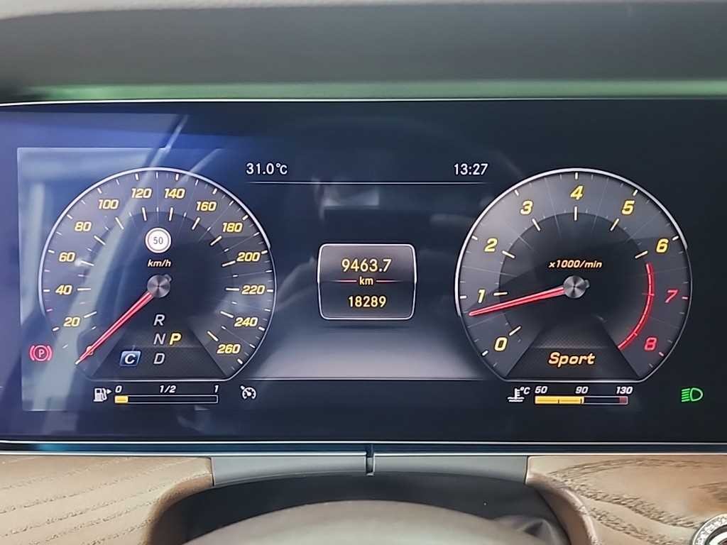 벤츠 E 클래스 E-클래스 W213 E300 4MATIC 익스클루시브 이미지 6