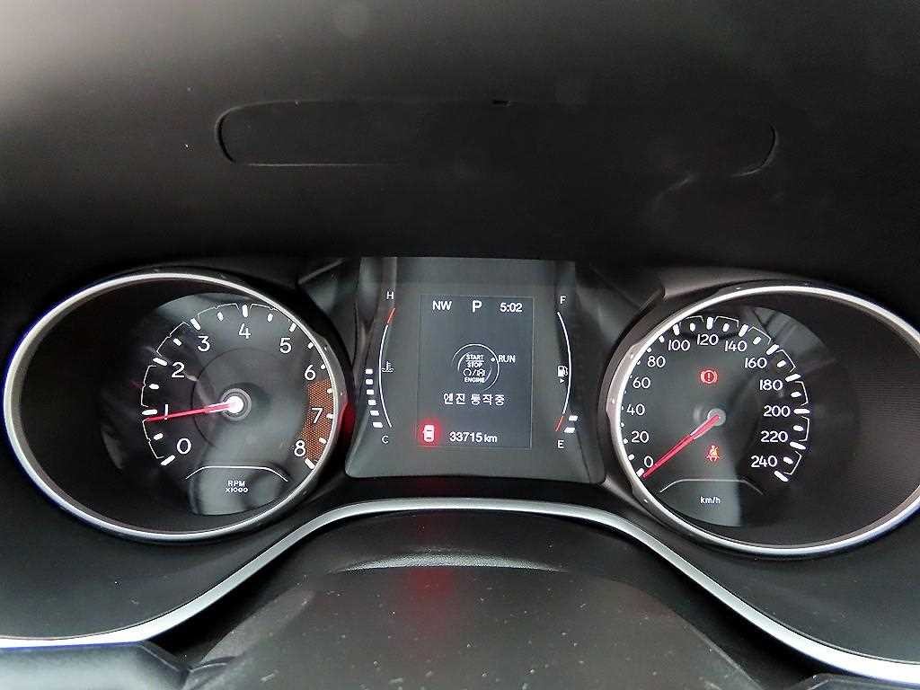 지프 컴패스 컴패스 2세대 2.4 AWD 론지튜드 이미지 9