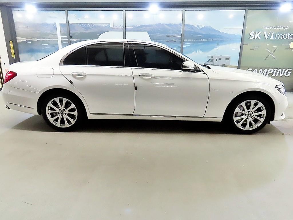벤츠 E 클래스 E-클래스 W213 E300 익스클루시브 이미지 3