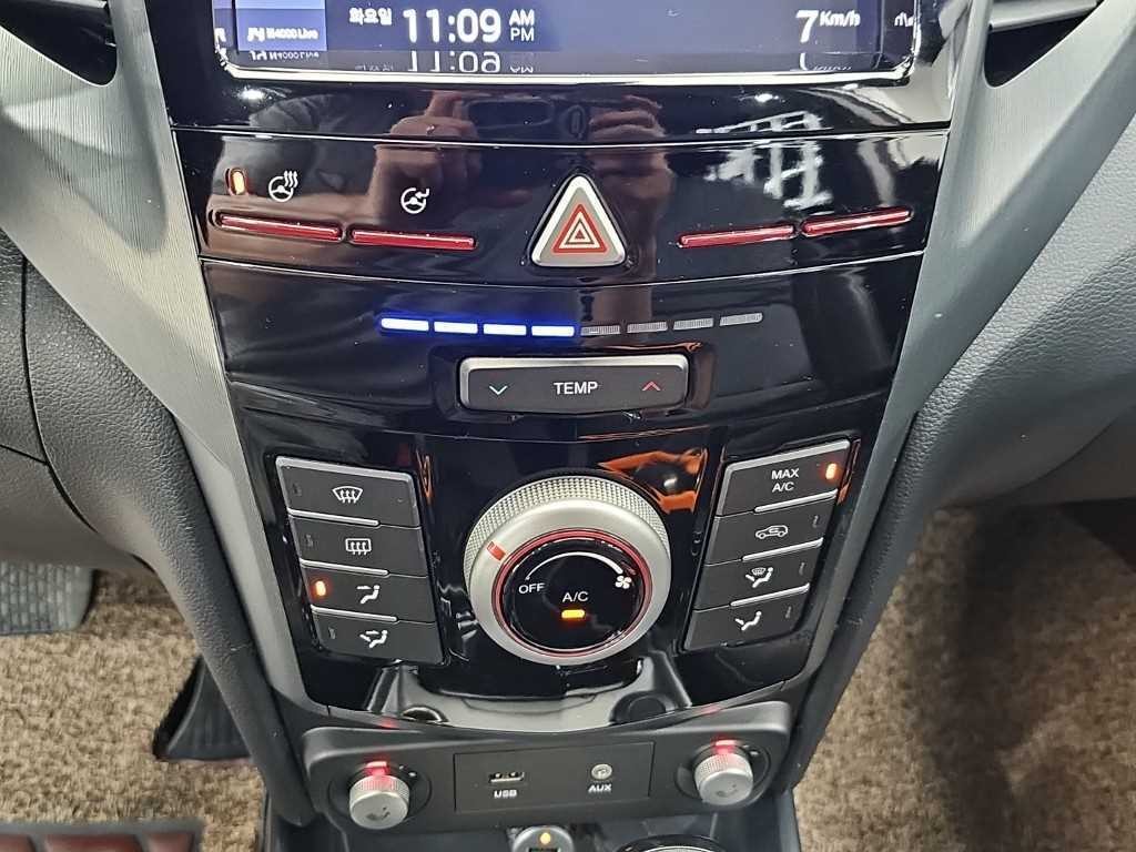 KG모빌리티(쌍용) 티볼리 티볼리 아머 2WD 가솔린 VX 이미지 10