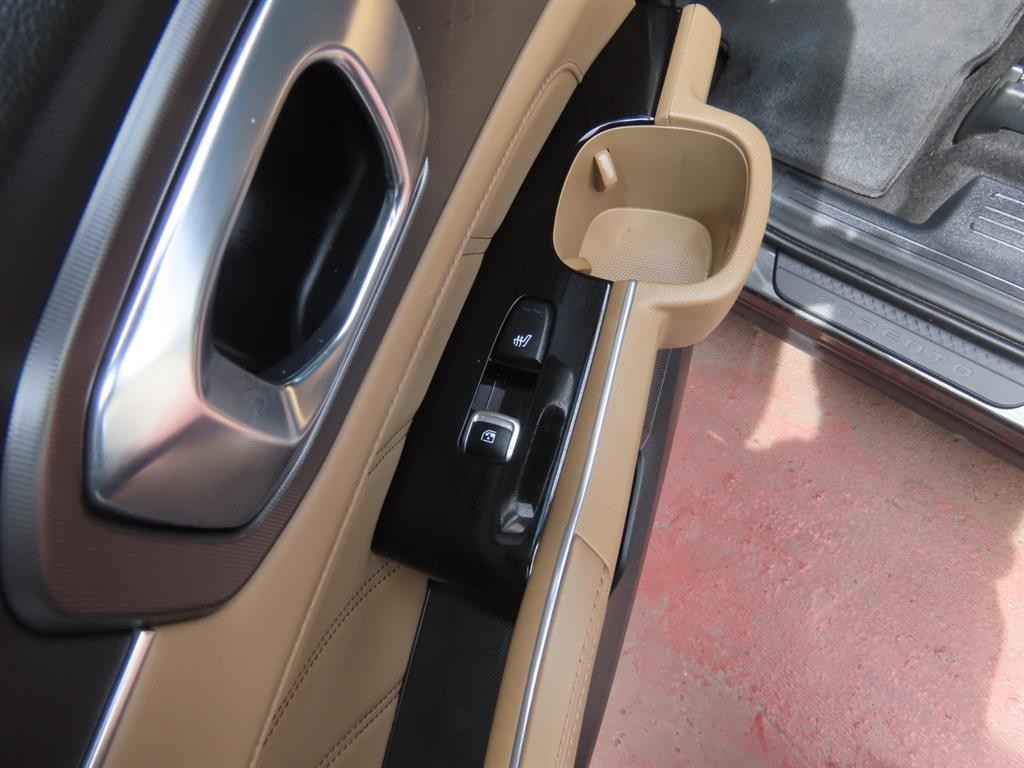 기아 쏘렌토 더 뉴 쏘렌토 4세대 디젤 2.2 4WD 노블레스 이미지 8