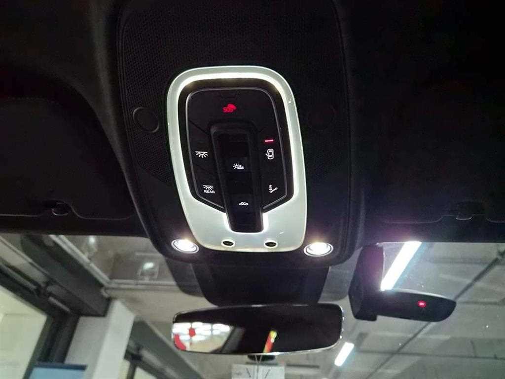 람보르기니 우루스 4.0 V8 퍼포만테 이미지 13