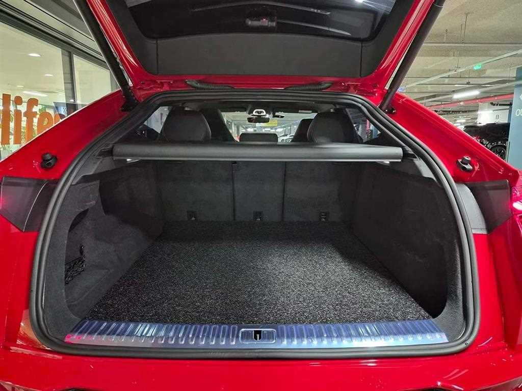 람보르기니 우루스 4.0 V8 퍼포만테 이미지 17
