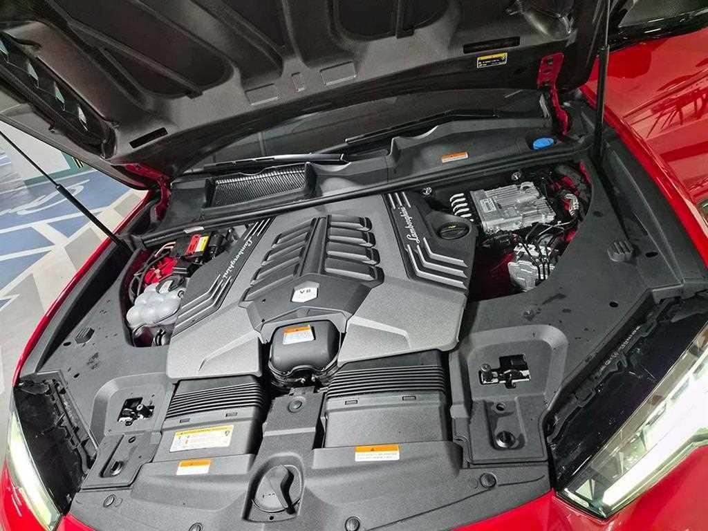 람보르기니 우루스 4.0 V8 퍼포만테 이미지 19