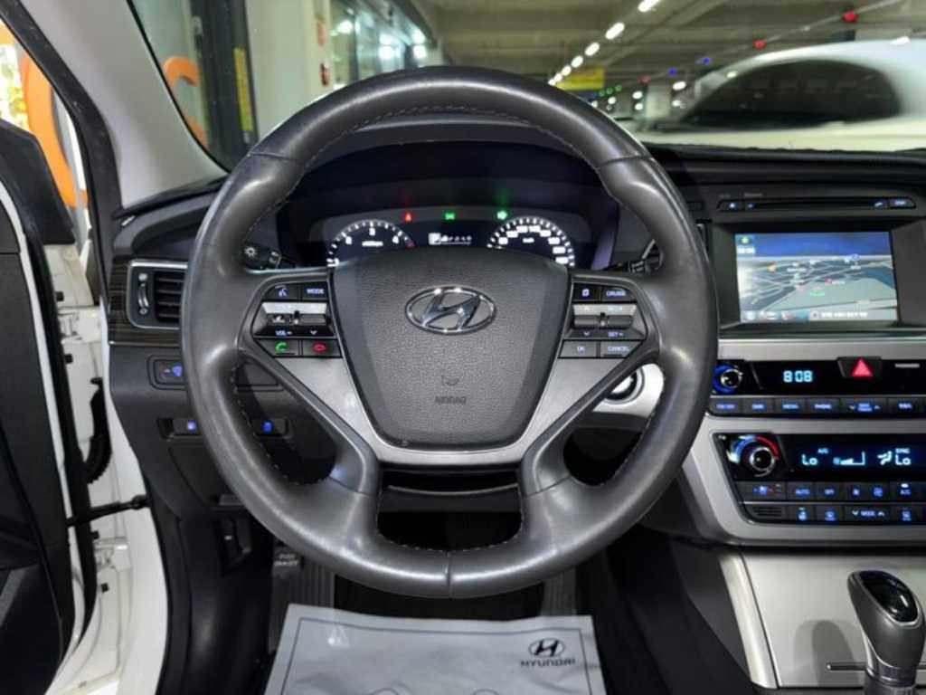 현대 쏘나타 LF 쏘나타 1.7 E-VGT 스마트 이미지 8