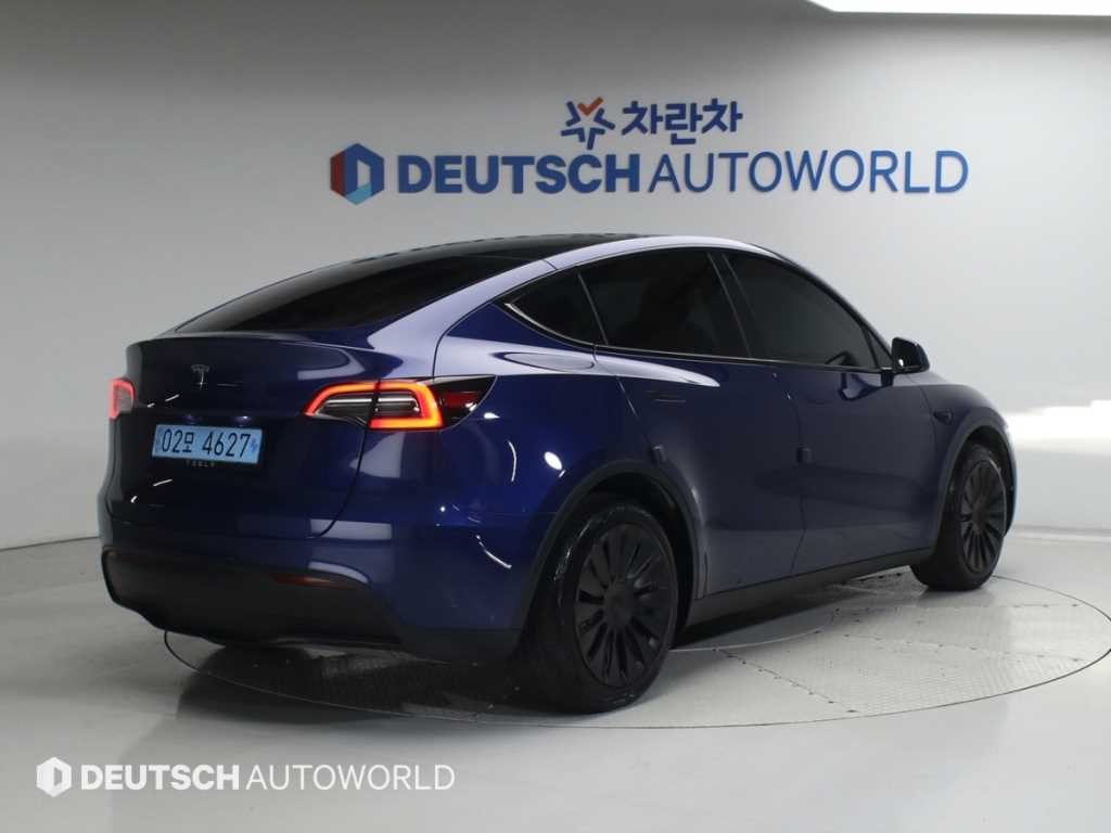 테슬라 모델 Y RWD 이미지 2