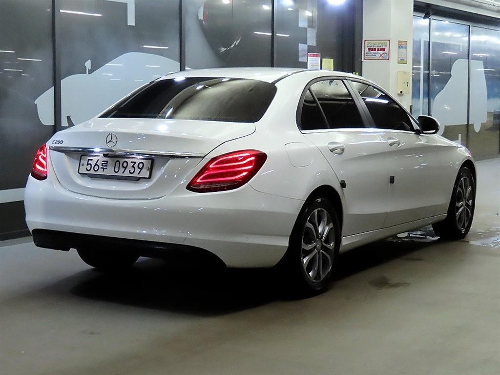 벤츠 C 클래스 C클래스 W205 C200 이미지 4