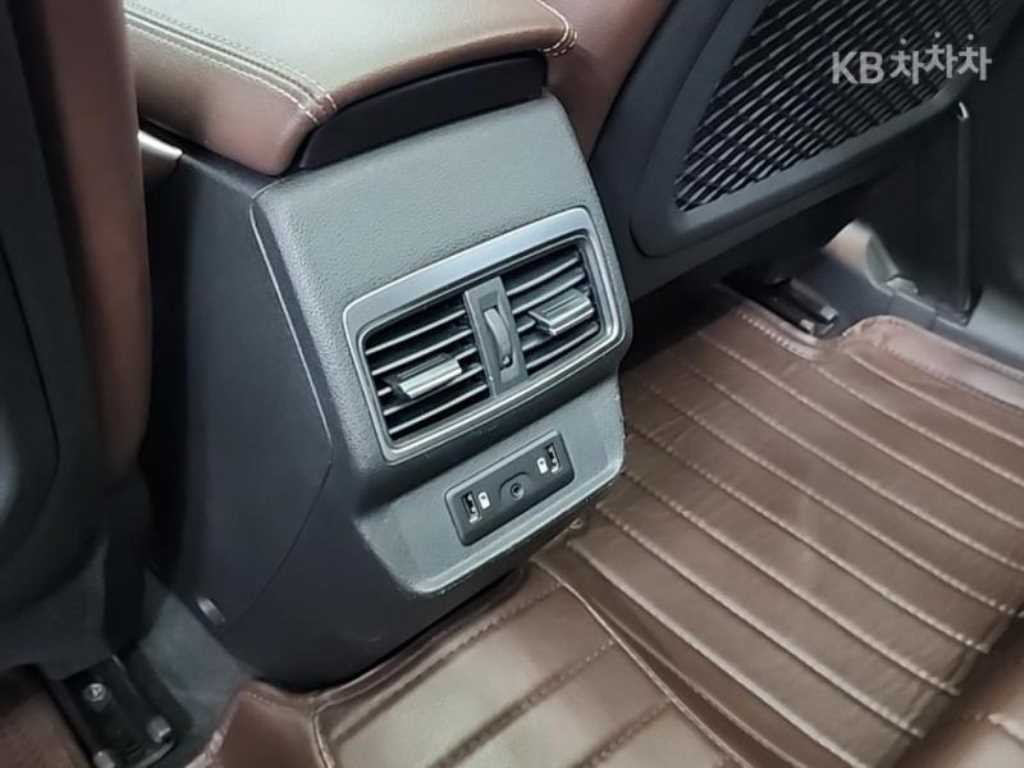 르노코리아(삼성) QM6 더뉴QM6 가솔린 2.0 GDe RE 시그니처 2WD 이미지 13