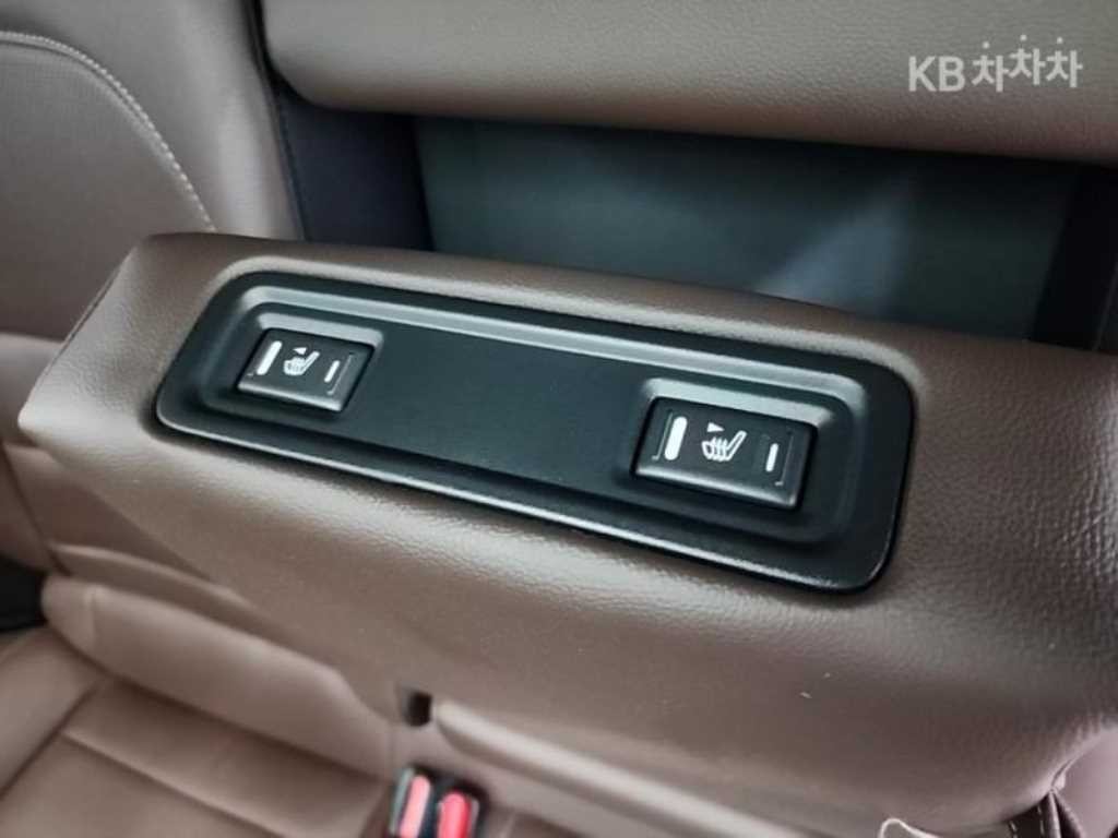 르노코리아(삼성) QM6 더뉴QM6 가솔린 2.0 GDe RE 시그니처 2WD 이미지 14