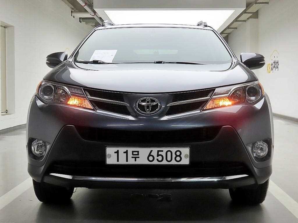 토요타 라브4 2.5 2WD 이미지 1