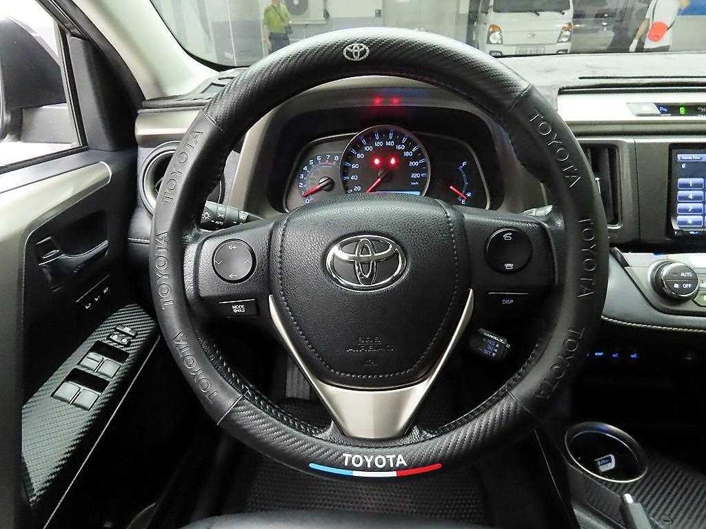 토요타 라브4 2.5 2WD 이미지 7