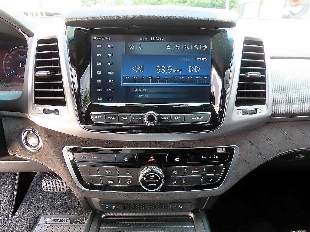 KG모빌리티(쌍용) 렉스턴 올 뉴 렉스턴 (Y450) 디젤 2.2 4WD 더 블랙 이미지 12