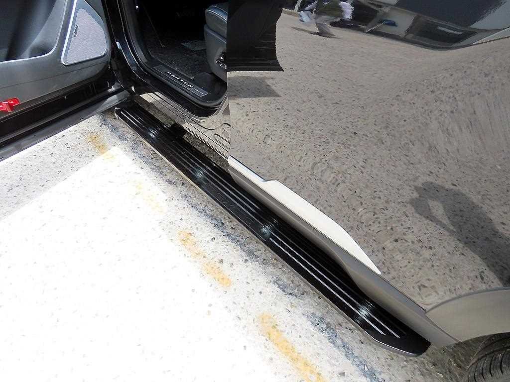 KG모빌리티(쌍용) 렉스턴 올 뉴 렉스턴 (Y450) 디젤 2.2 4WD 더 블랙 이미지 5