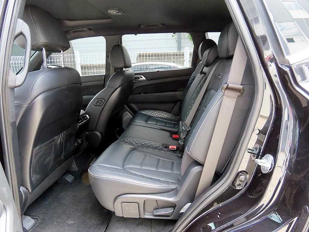 KG모빌리티(쌍용) 렉스턴 올 뉴 렉스턴 (Y450) 디젤 2.2 4WD 더 블랙 이미지 7