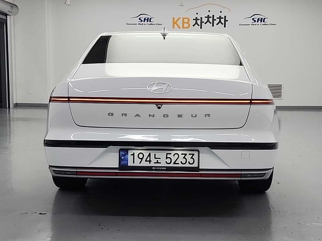 현대 그랜저 그랜저 (GN7) 가솔린 2.5 2WD 익스클루시브 이미지 3