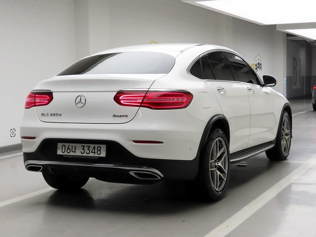 벤츠 GLC 클래스 GLC클래스 X253 GLC 220 d 4MATIC 쿠페 이미지 4
