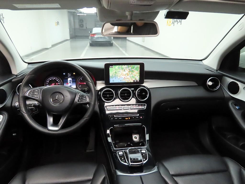 벤츠 GLC 클래스 GLC클래스 X253 GLC 220 d 4MATIC 쿠페 이미지 6