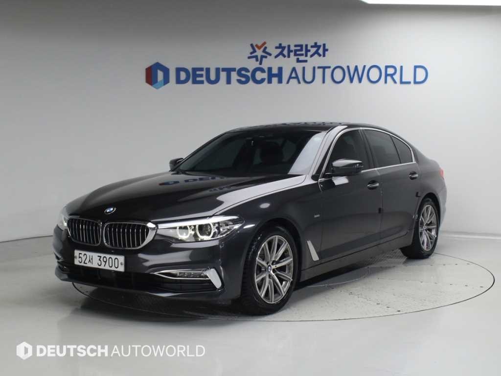 BMW 5시리즈 5시리즈 (G30) 520i 럭셔리 이미지 1