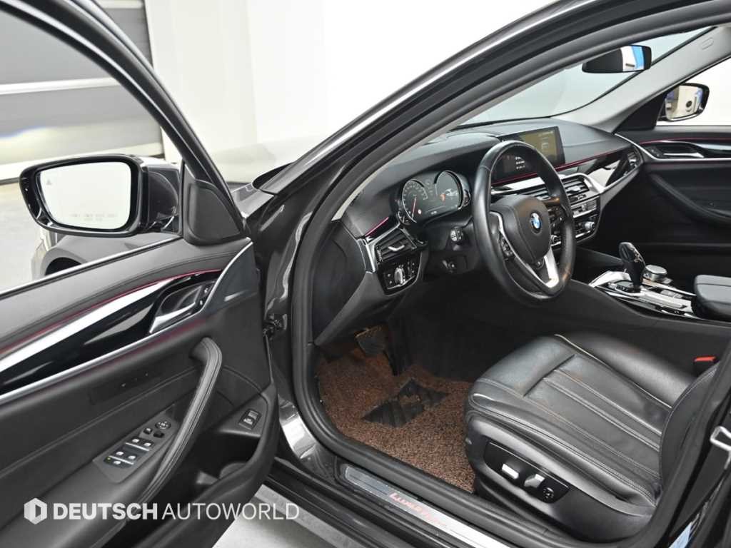 BMW 5시리즈 5시리즈 (G30) 520i 럭셔리 이미지 11
