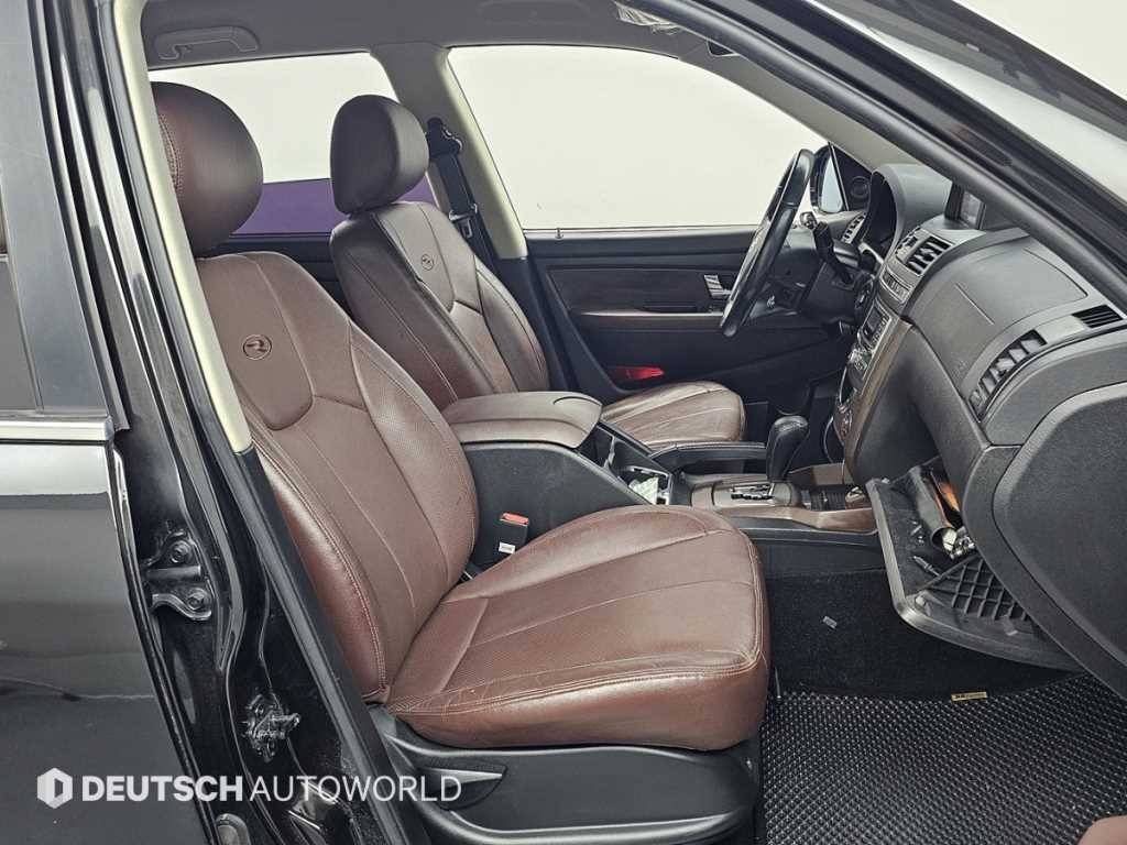 KG모빌리티(쌍용) 렉스턴 렉스턴W 2.0  4WD RX7 프레스티지 이미지 10