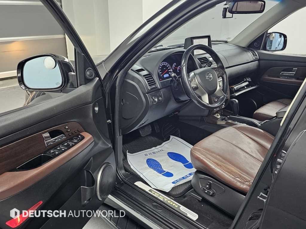 KG모빌리티(쌍용) 렉스턴 렉스턴W 2.0  4WD RX7 프레스티지 이미지 11