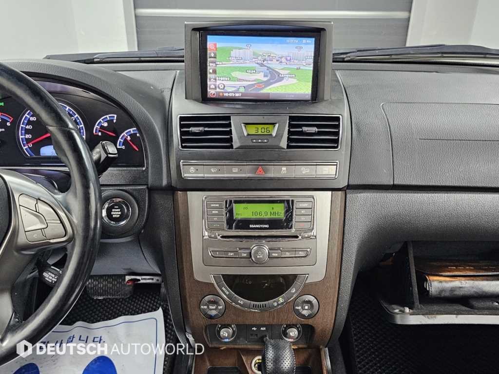 KG모빌리티(쌍용) 렉스턴 렉스턴W 2.0  4WD RX7 프레스티지 이미지 14
