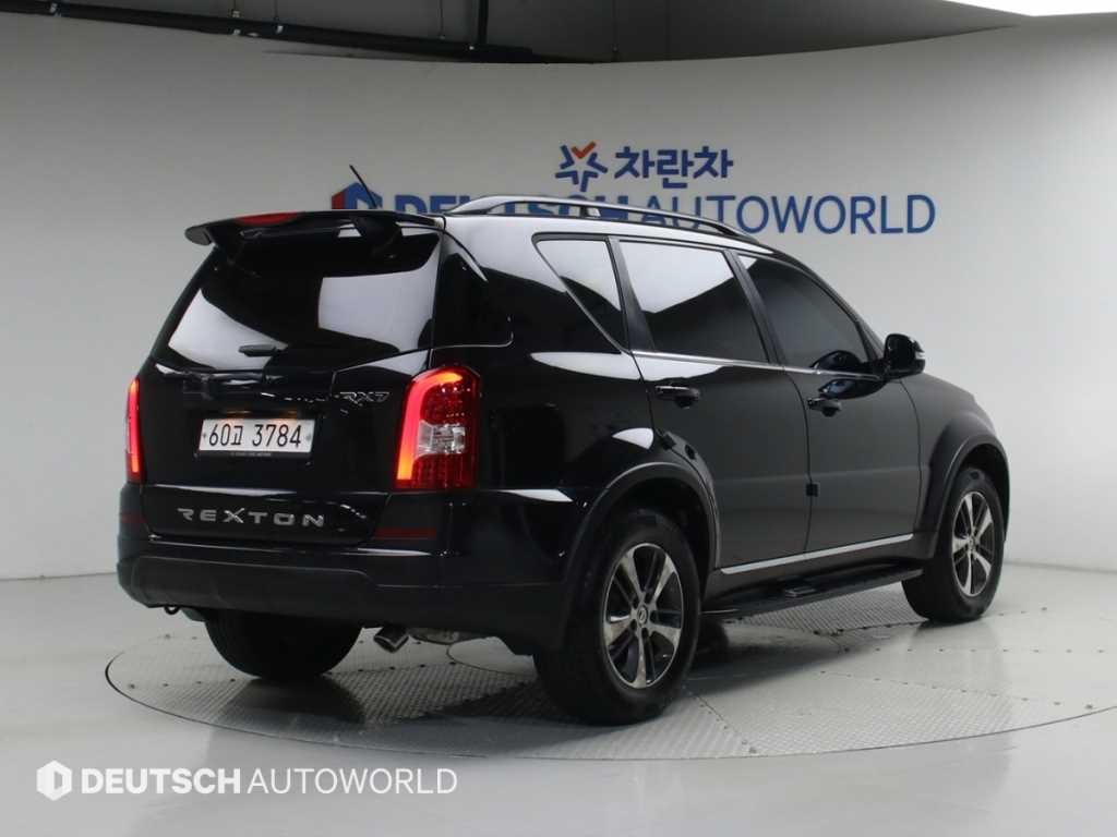 KG모빌리티(쌍용) 렉스턴 렉스턴W 2.0  4WD RX7 프레스티지 이미지 2