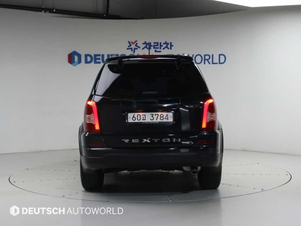 KG모빌리티(쌍용) 렉스턴 렉스턴W 2.0  4WD RX7 프레스티지 이미지 4