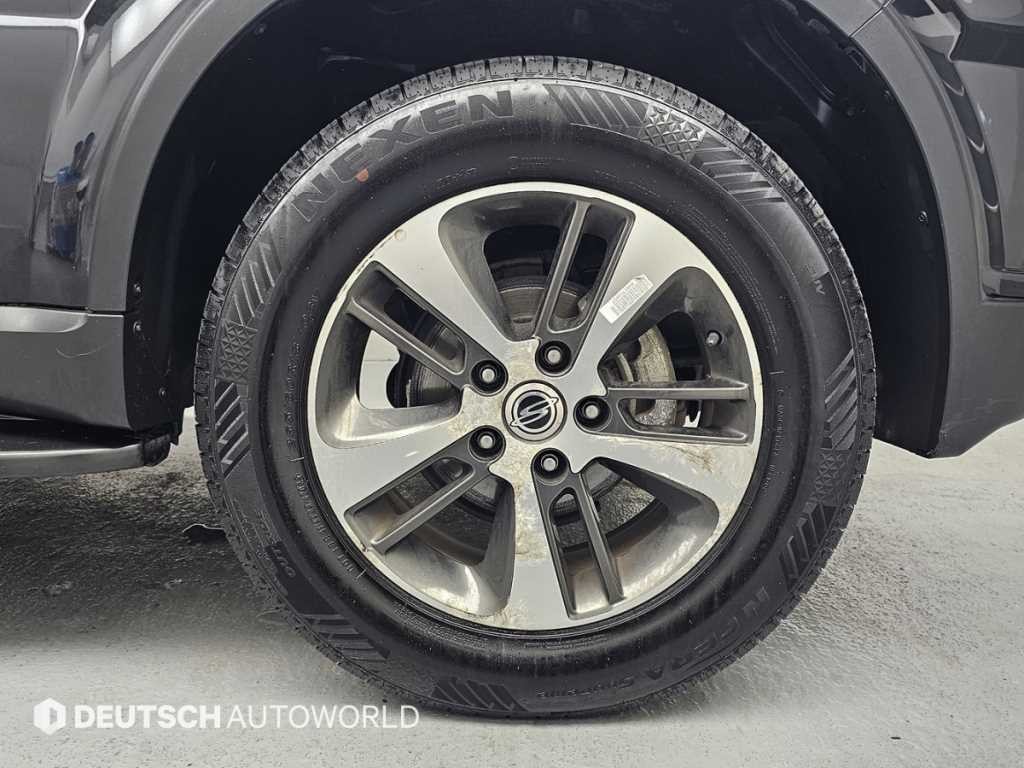 KG모빌리티(쌍용) 렉스턴 렉스턴W 2.0  4WD RX7 프레스티지 이미지 5