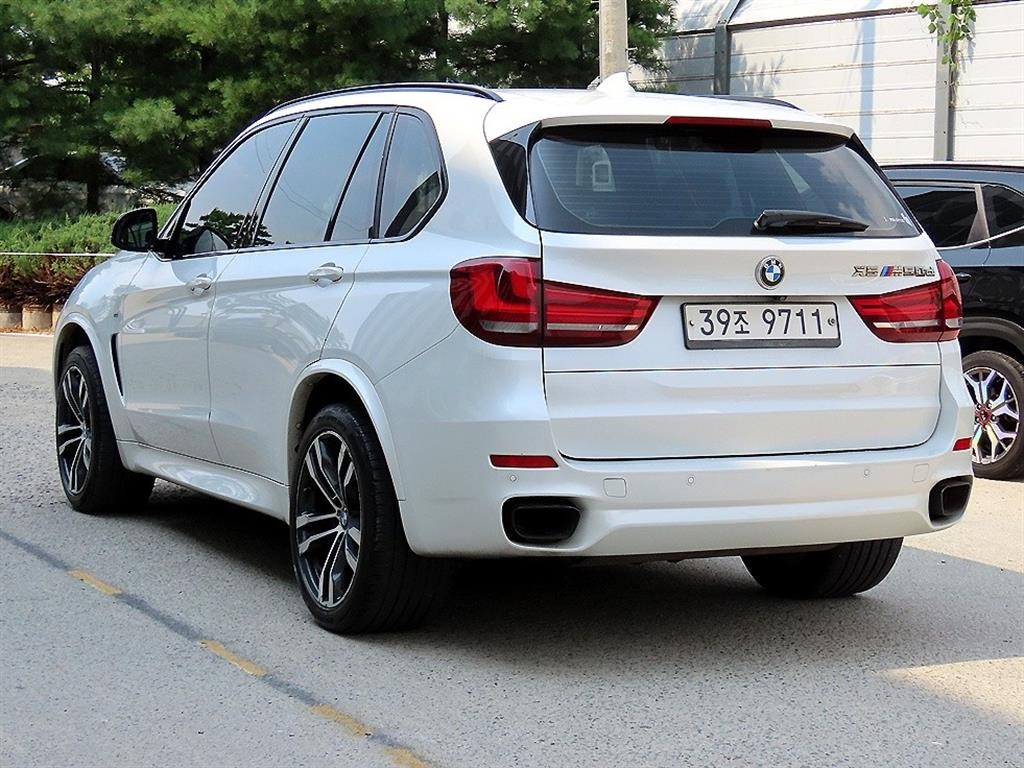 BMW X5 X5 (F15) xDrive M50d 이미지 3