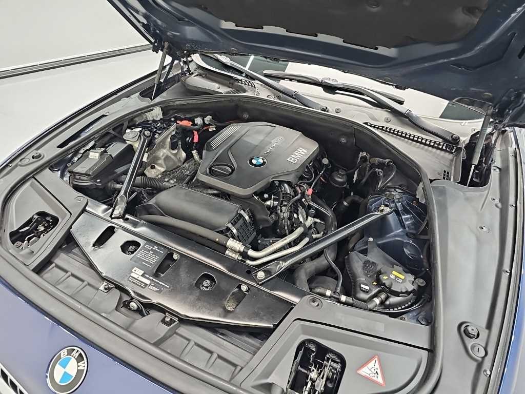 BMW 5시리즈 5시리즈 (F10) 520d M 에어로다이나믹 이미지 5