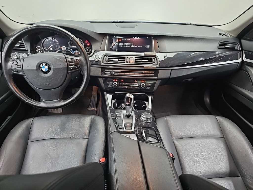 BMW 5시리즈 5시리즈 (F10) 520d M 에어로다이나믹 이미지 7