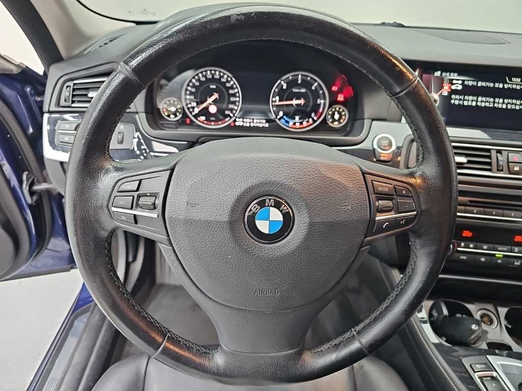 BMW 5시리즈 5시리즈 (F10) 520d M 에어로다이나믹 이미지 9