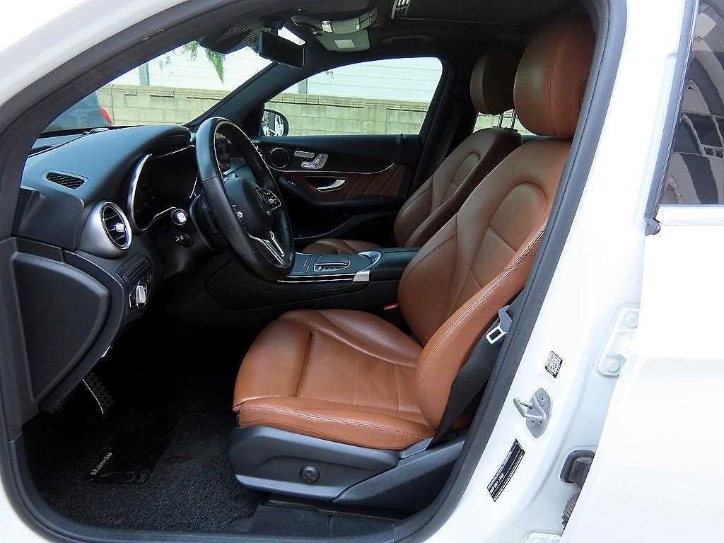 벤츠 GLC 클래스 GLC클래스 X253 GLC 300 e 4MATIC 쿠페 이미지 5